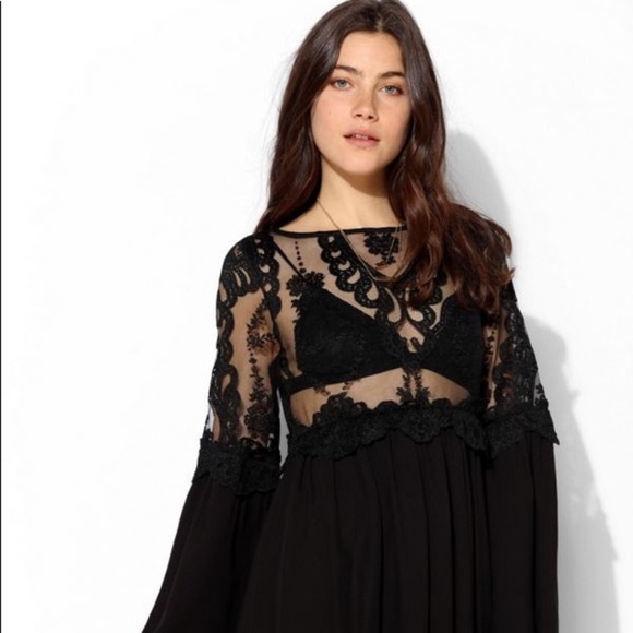 For love of lemons Isabella bell sleeve dress - Picture 3 of 7